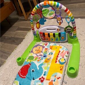 Deluxe Kick Play Piano Gym fisher price